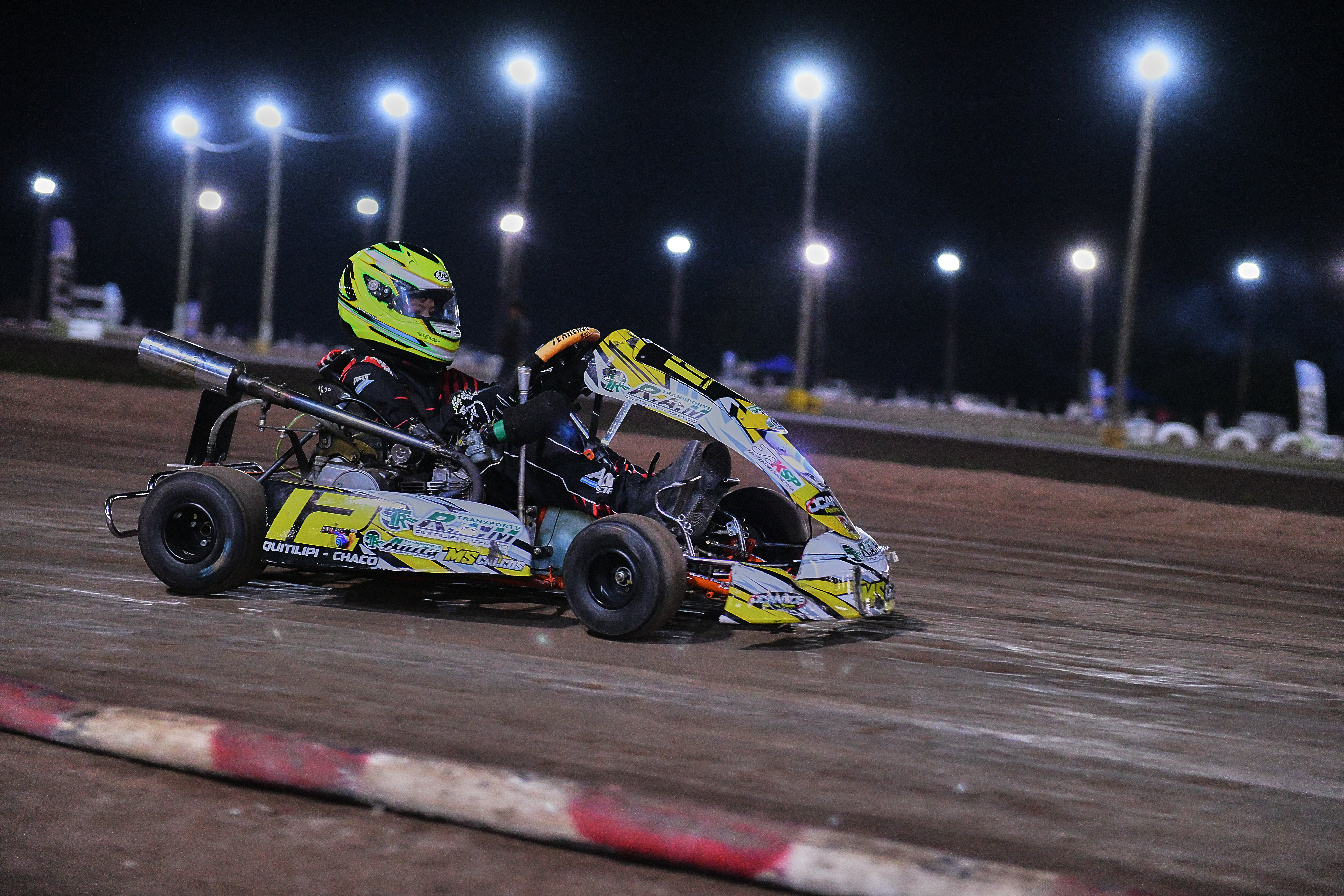 Portada de 100 Carreras Categoria Escuela